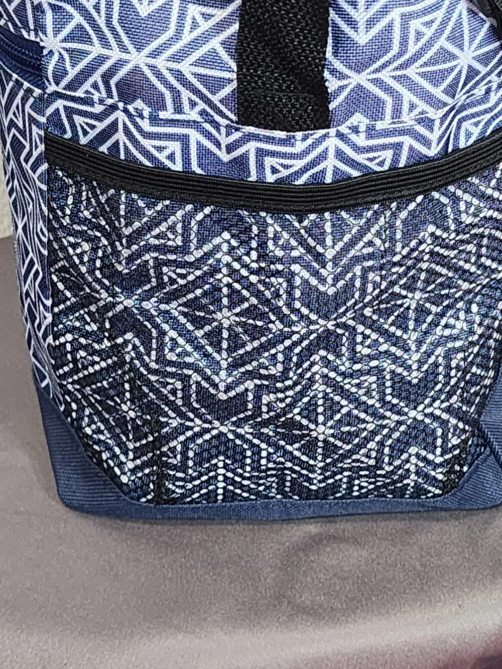 True Living Outdoors Blue White Triangle Pattern 12 Can Soft Side Carry Cooler